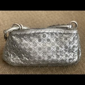 Bottega Veneta handbag. Silver with flowers.